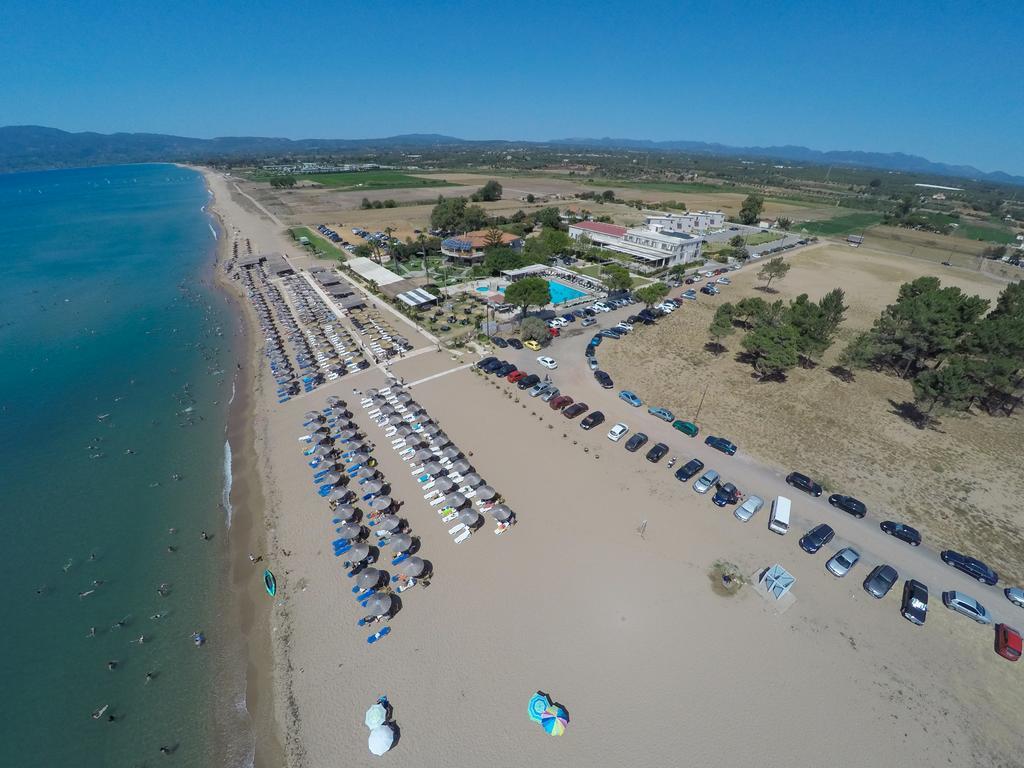 Buka Sandy Beach Messíni Eksteriør billede
